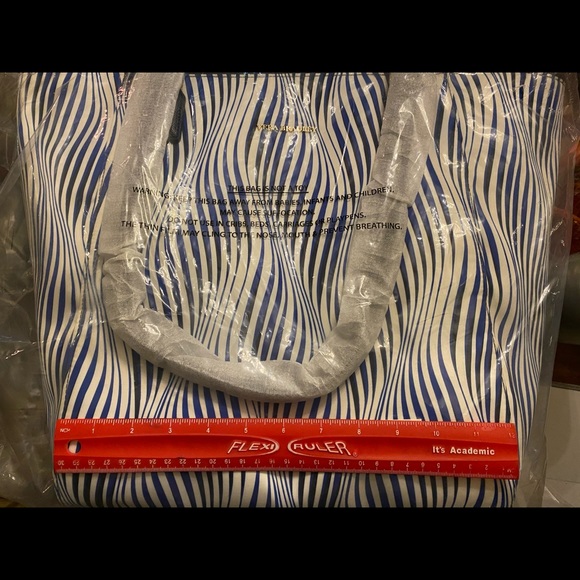 NWT VERA BRADLEY ELLA TOTE -STREETERVILLE BLUE WHITE WAVY LARGE STRIPED BAG/TOTE - Picture 3 of 9